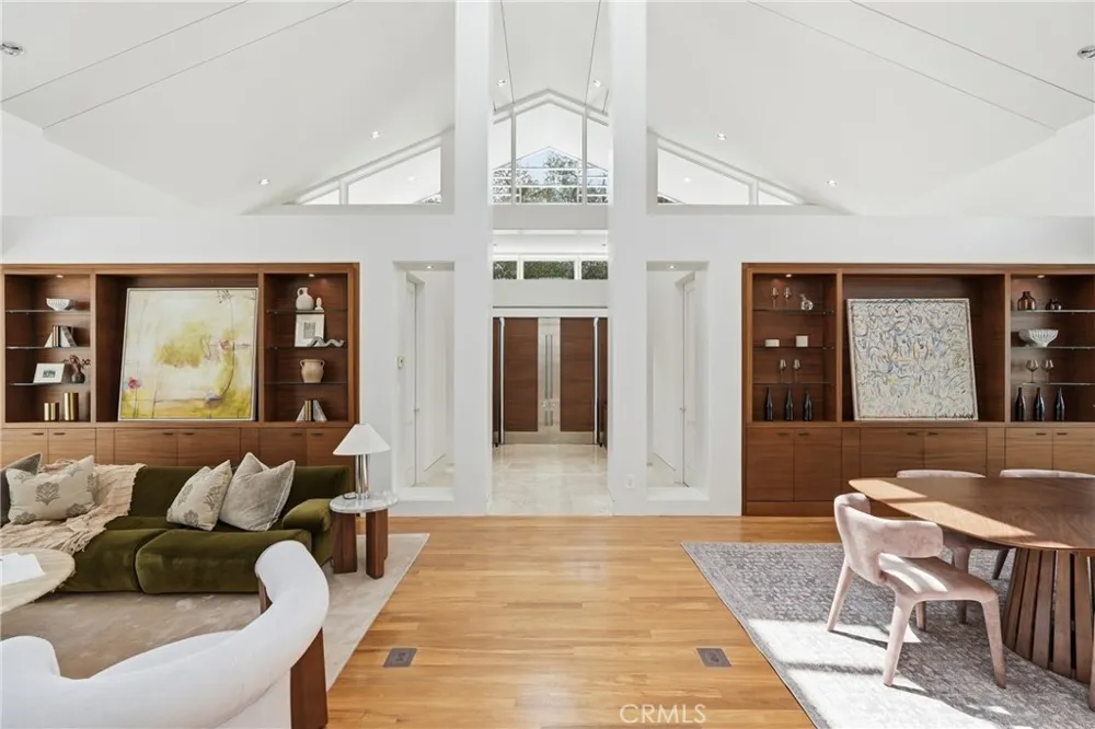 18 E Crest Road Rolling Hills, CA 90274