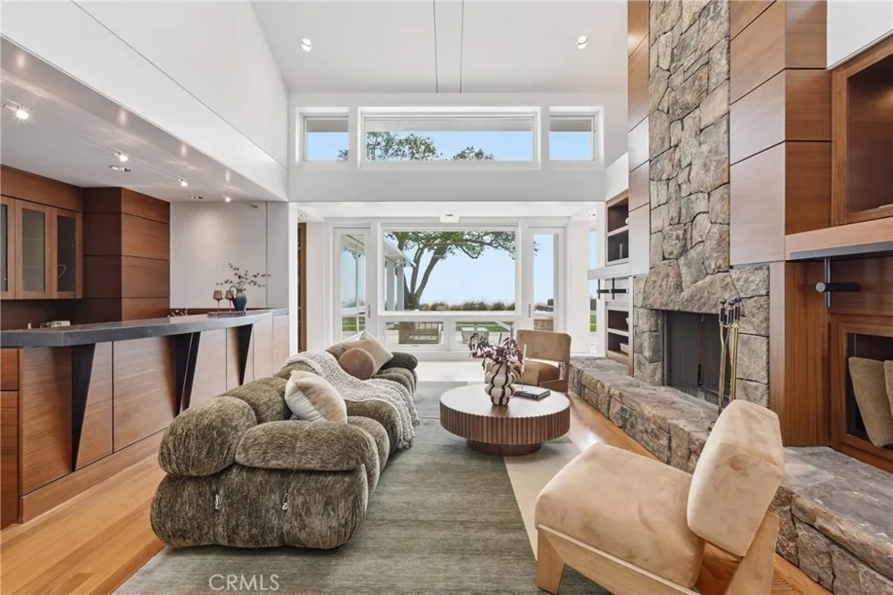 18 E Crest Road Rolling Hills, CA 90274