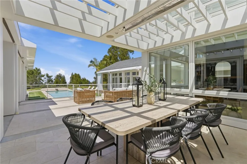 18 E Crest Road Rolling Hills, CA 90274