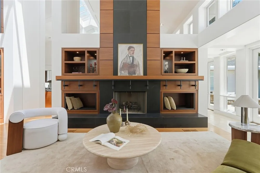 18 E Crest Road Rolling Hills, CA 90274