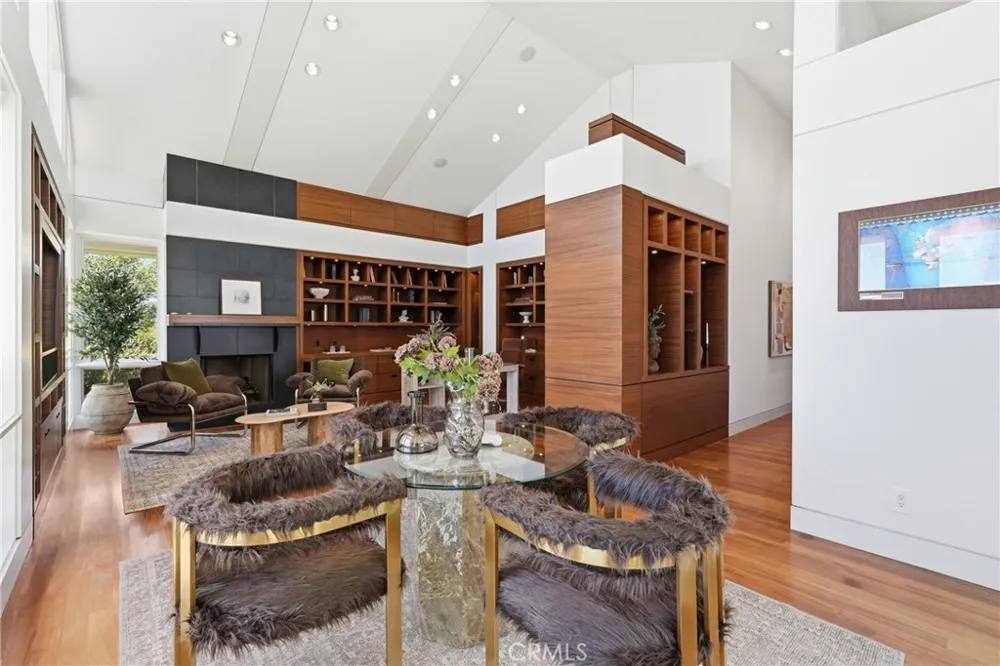 18 E Crest Road Rolling Hills, CA 90274