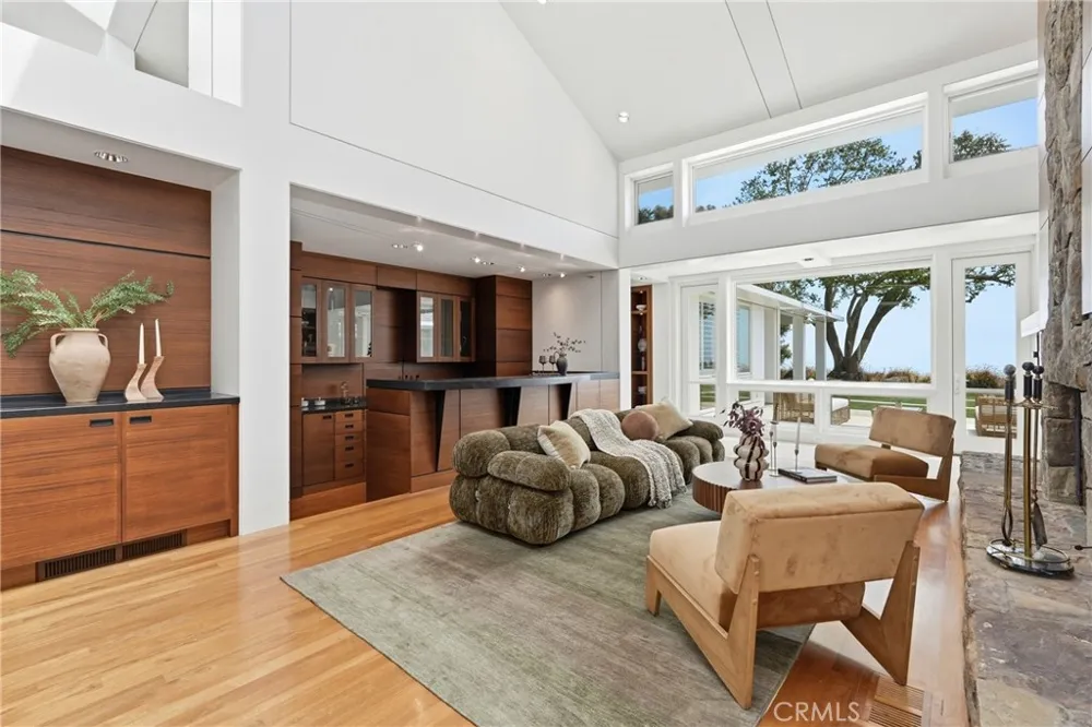 18 E Crest Road Rolling Hills, CA 90274