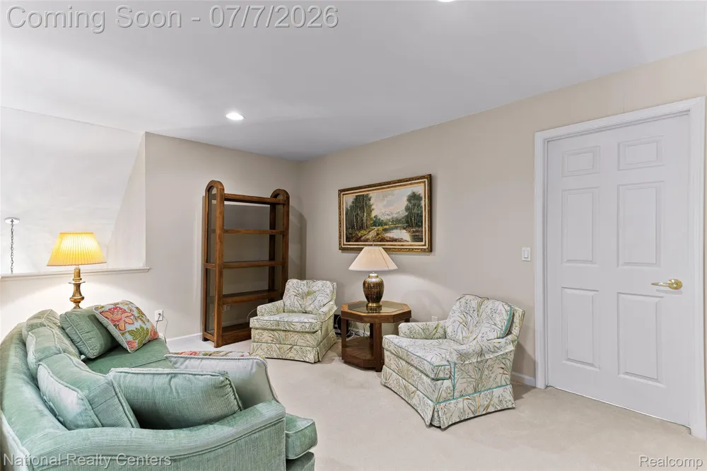 180 Winslow Circle Commerce Charter Township, MI 48390
