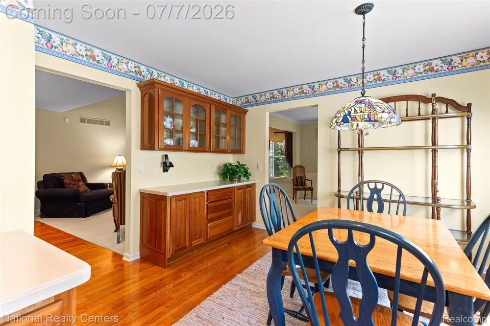 180 Winslow Circle Commerce Charter Township, MI 48390