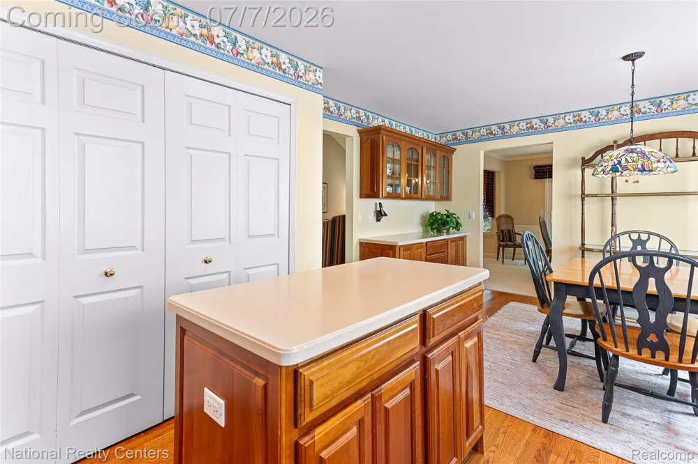 180 Winslow Circle Commerce Charter Township, MI 48390
