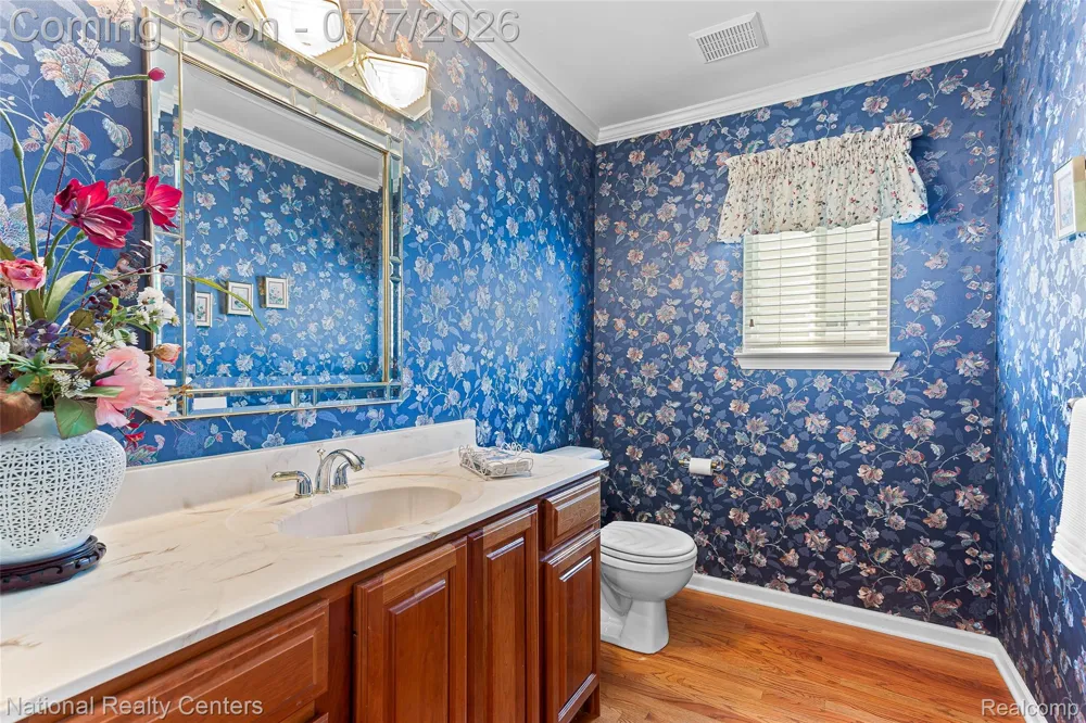 180 Winslow Circle Commerce Charter Township, MI 48390