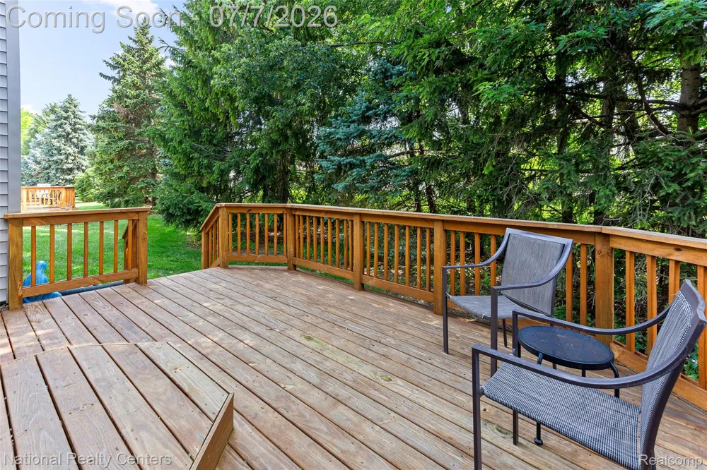 180 Winslow Circle Commerce Charter Township, MI 48390