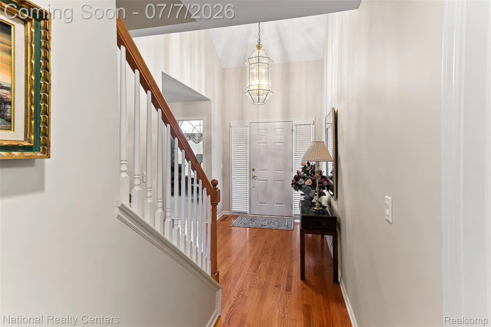 180 Winslow Circle Commerce Charter Township, MI 48390