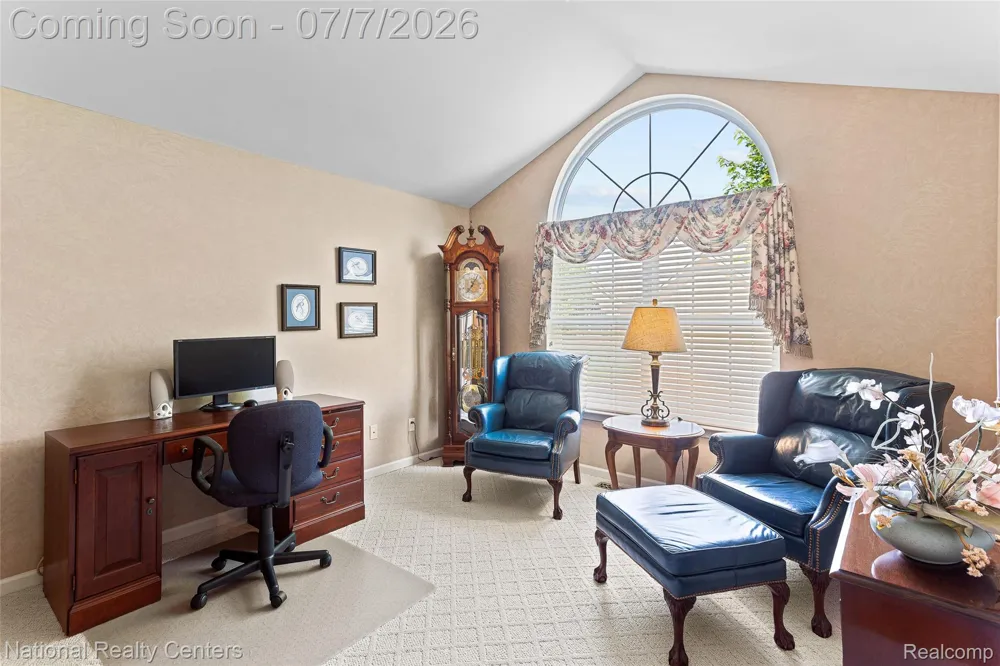 180 Winslow Circle Commerce Charter Township, MI 48390