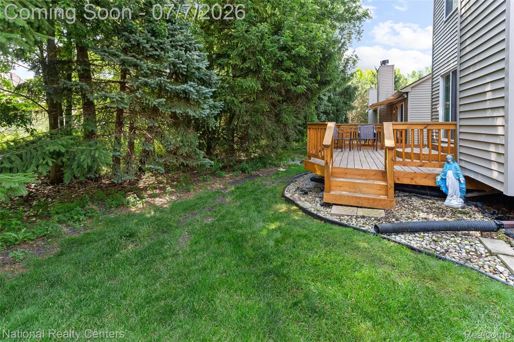 180 Winslow Circle Commerce Charter Township, MI 48390