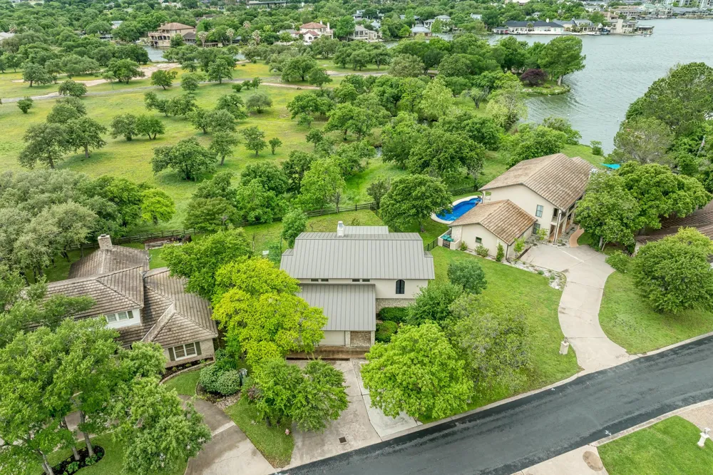320 Lucy Lane Horseshoe Bay, TX 78657