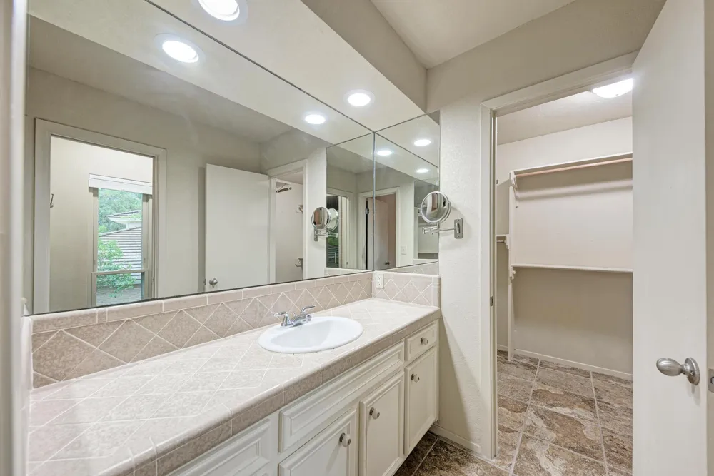 320 Lucy Lane Horseshoe Bay, TX 78657