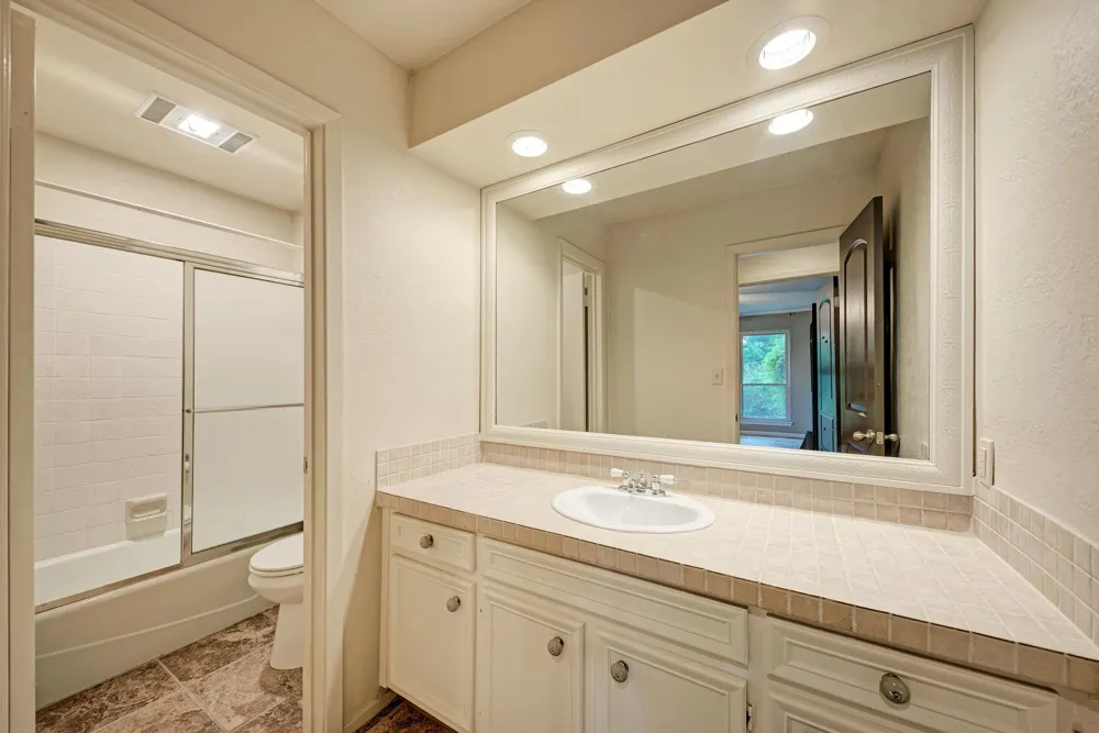 320 Lucy Lane Horseshoe Bay, TX 78657