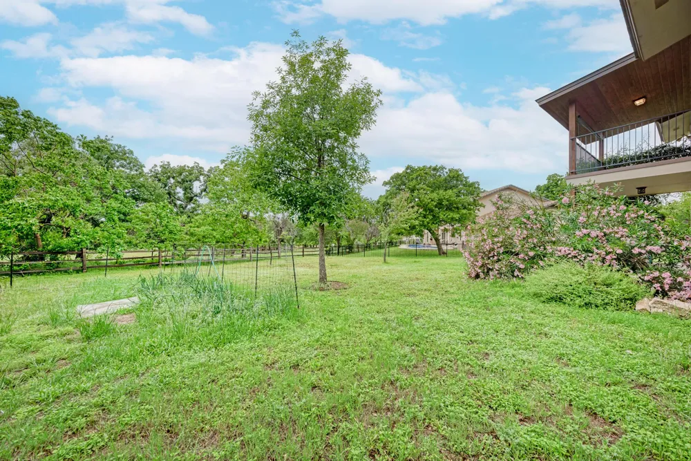 320 Lucy Lane Horseshoe Bay, TX 78657