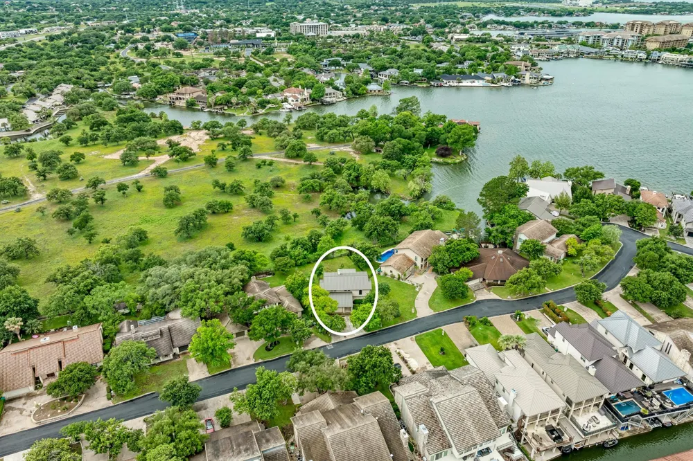 320 Lucy Lane Horseshoe Bay, TX 78657