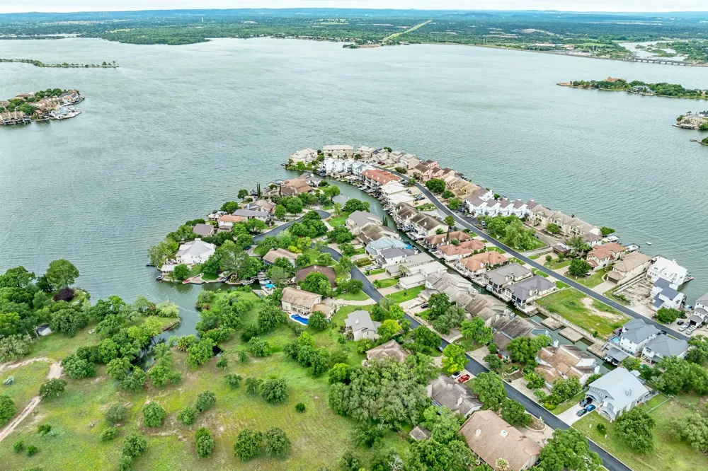 320 Lucy Lane Horseshoe Bay, TX 78657