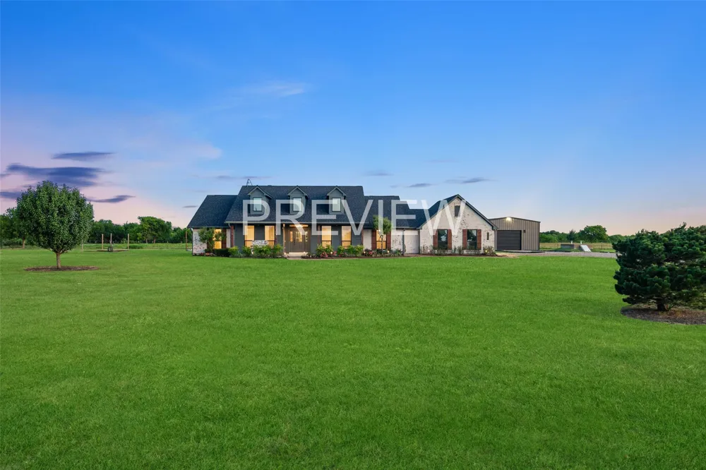 1019 Vaughan Lane Tioga, TX 76271
