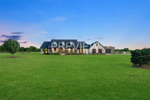 1019 Vaughan Lane