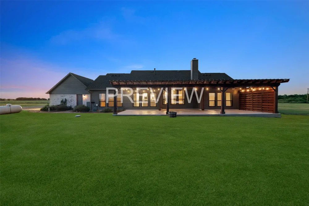 1019 Vaughan Lane Tioga, TX 76271