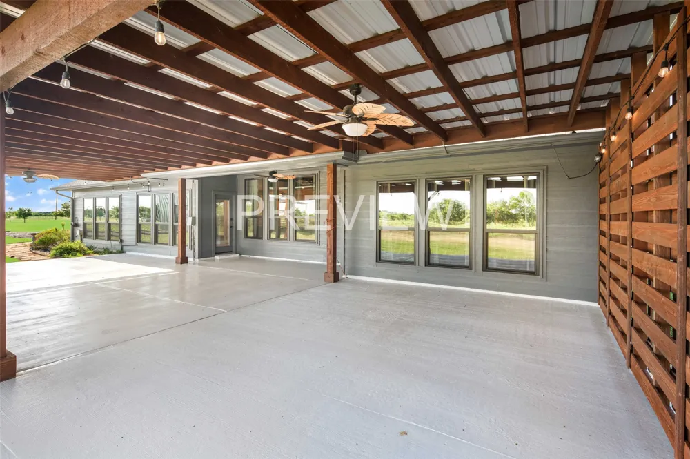 1019 Vaughan Lane Tioga, TX 76271