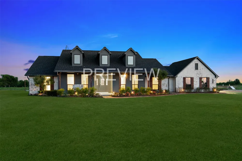 1019 Vaughan Lane Tioga, TX 76271