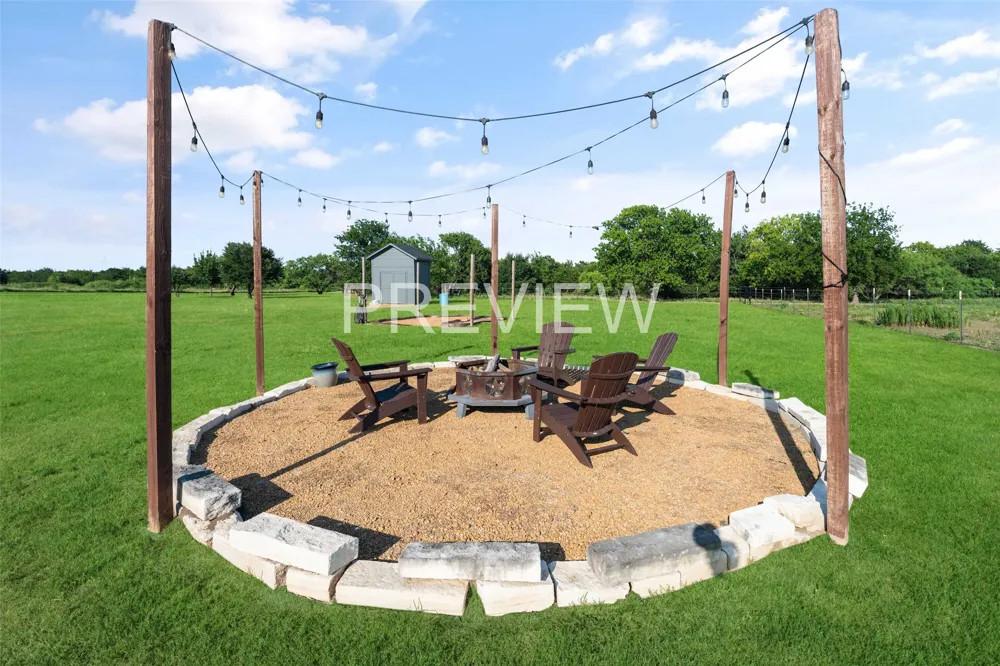 1019 Vaughan Lane Tioga, TX 76271