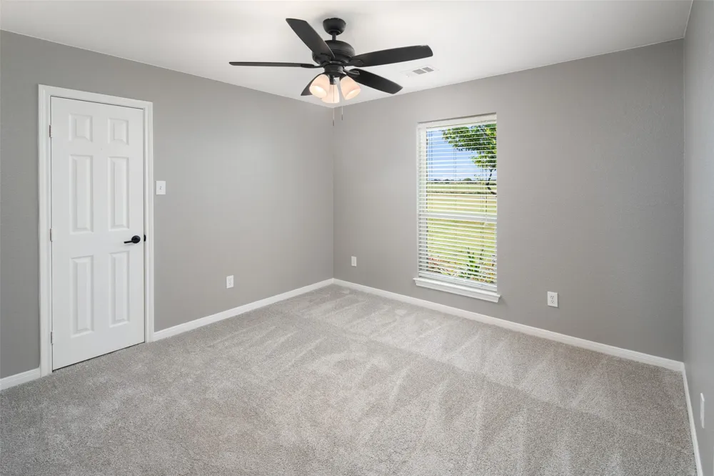 1019 Vaughan Lane Tioga, TX 76271