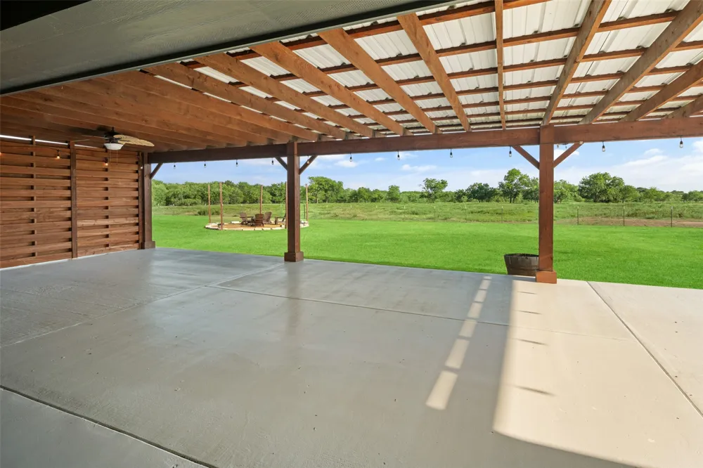 1019 Vaughan Lane Tioga, TX 76271