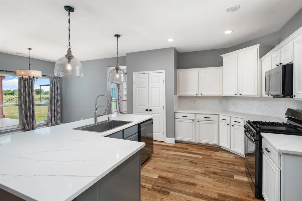 1019 Vaughan Lane Tioga, TX 76271