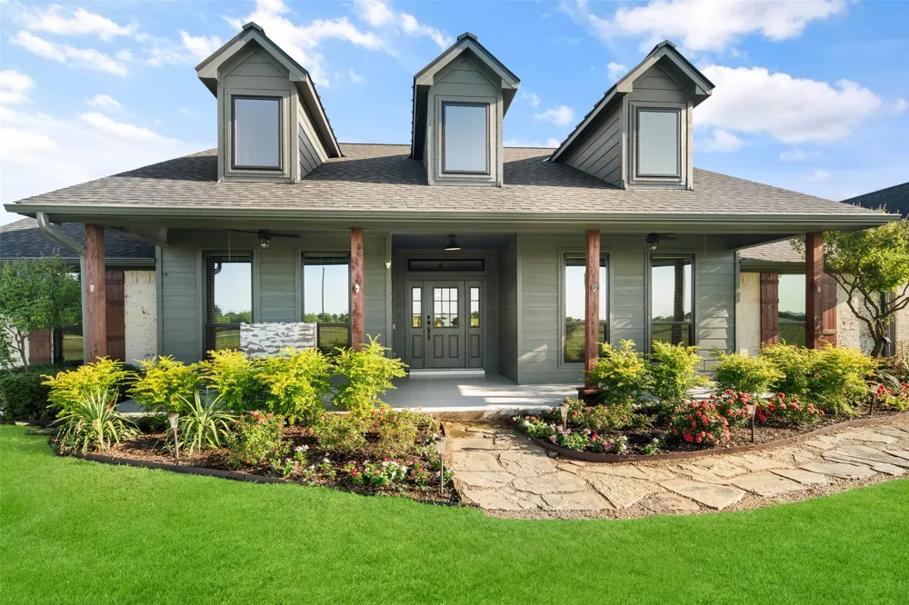 1019 Vaughan Lane Tioga, TX 76271