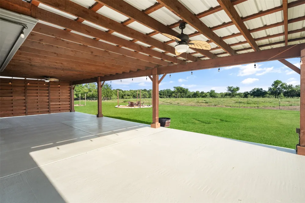 1019 Vaughan Lane Tioga, TX 76271