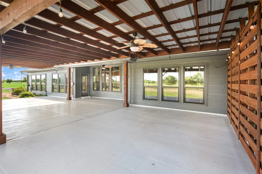 1019 Vaughan Lane Tioga, TX 76271
