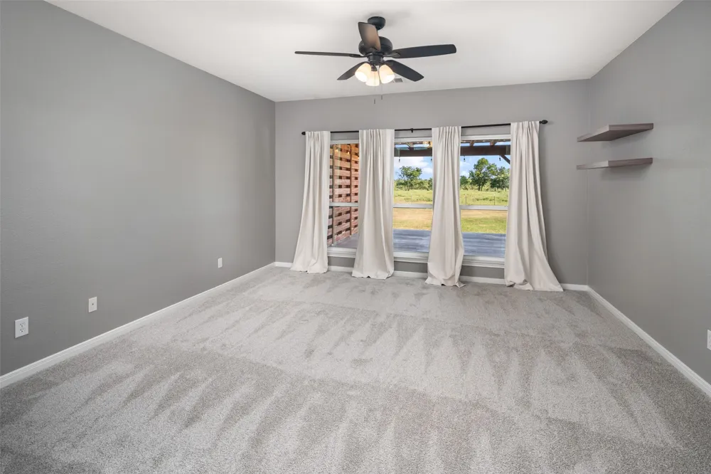 1019 Vaughan Lane Tioga, TX 76271