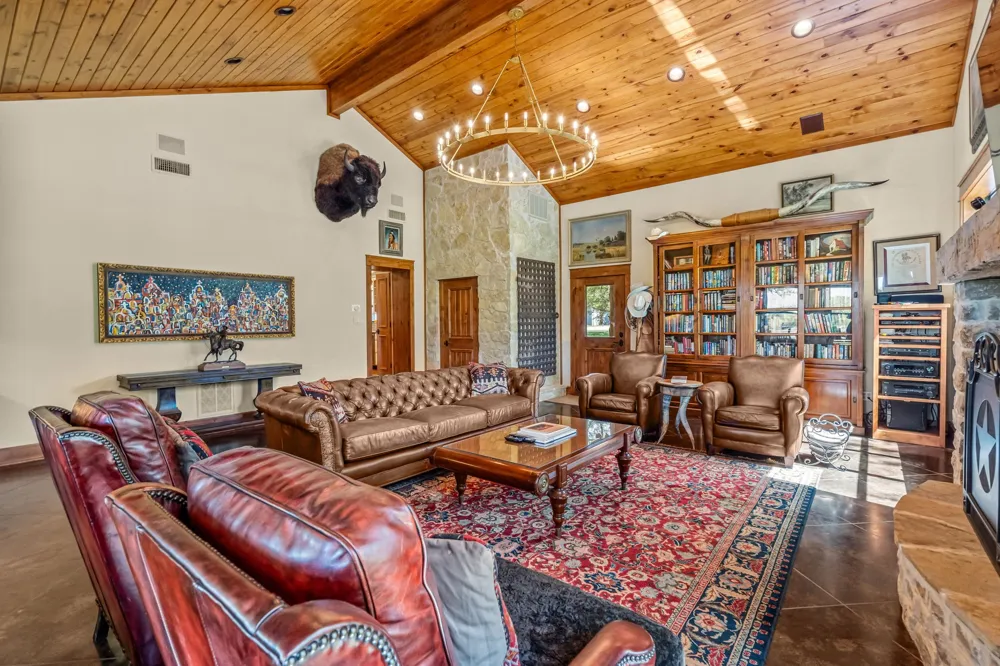 660 FM 203 Walnut Springs, TX 76690