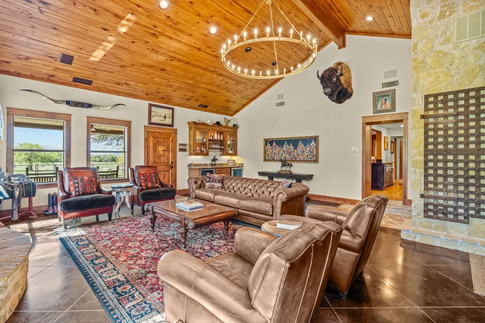 660 FM 203 Walnut Springs, TX 76690