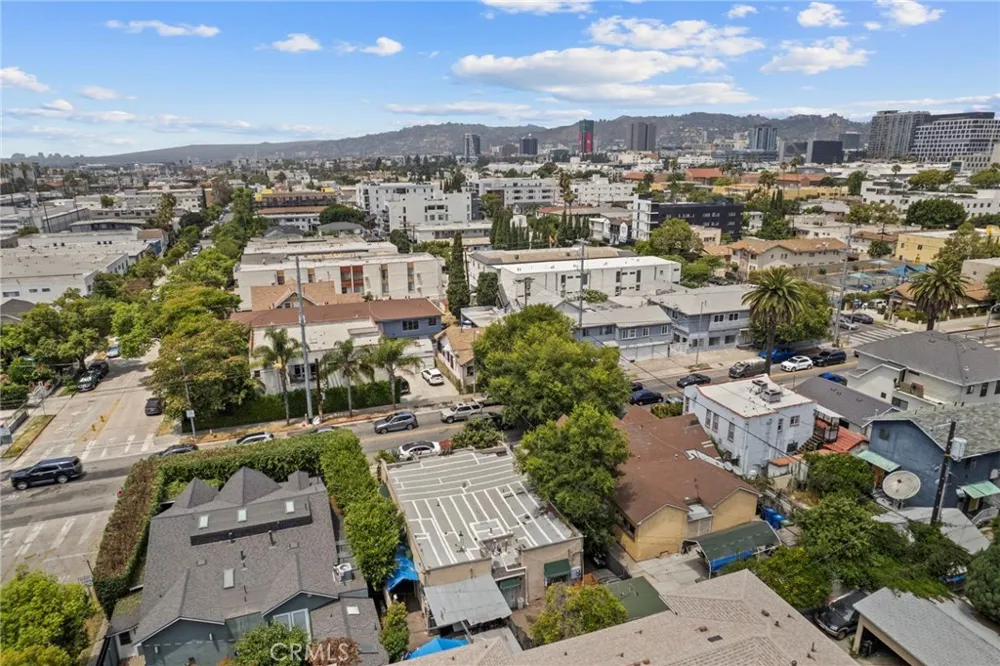 1154 Wilton Los Angeles, CA 90038