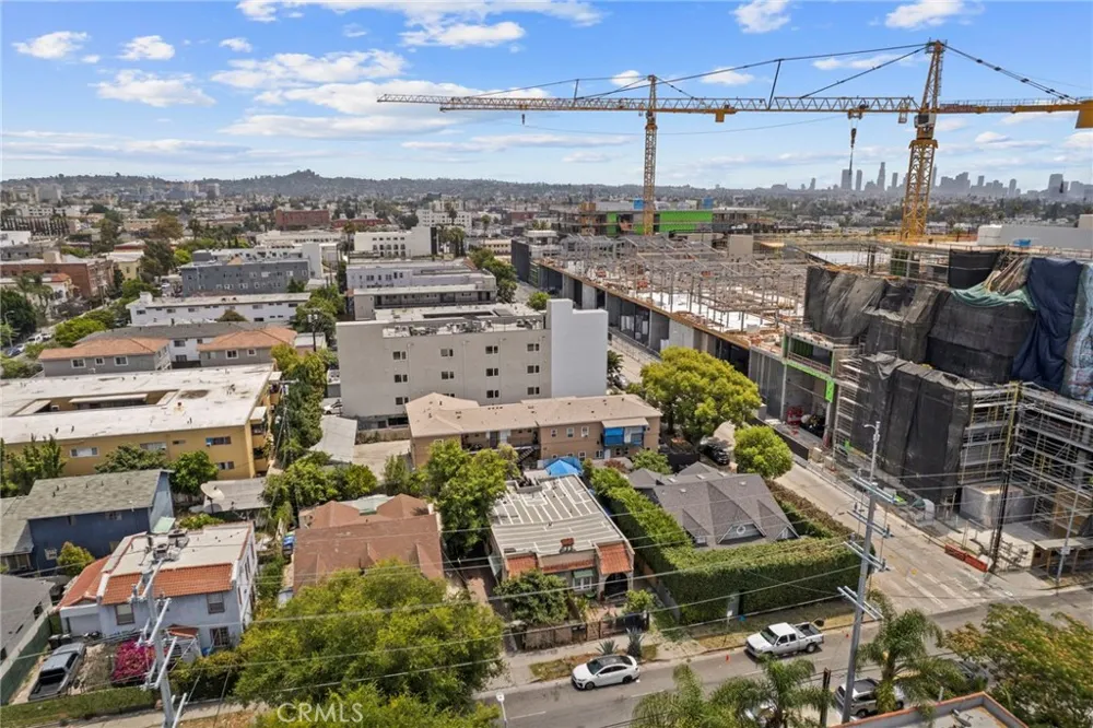 1154 Wilton Los Angeles, CA 90038