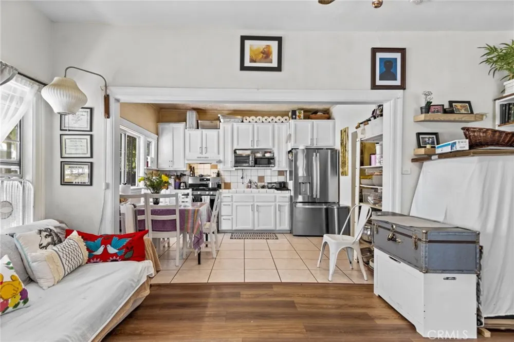 1154 Wilton Los Angeles, CA 90038