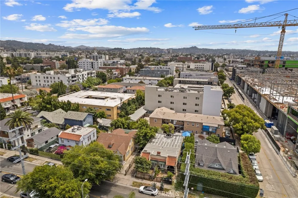 1154 Wilton Los Angeles, CA 90038