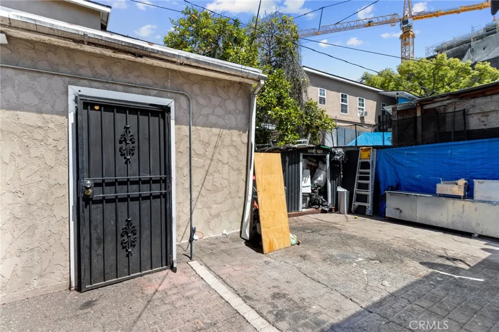 1154 Wilton Los Angeles, CA 90038