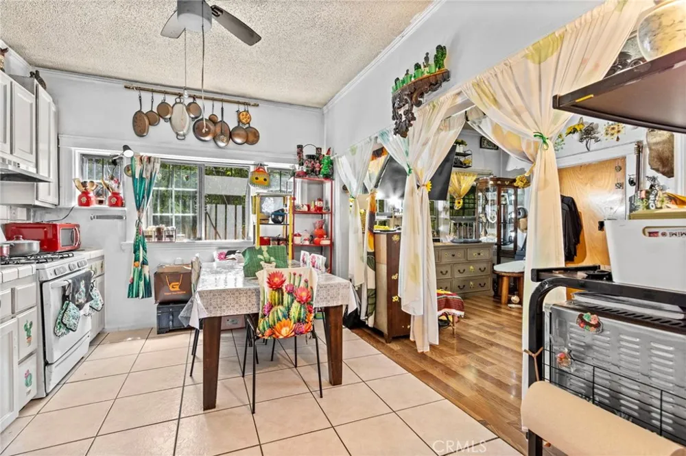1154 Wilton Los Angeles, CA 90038
