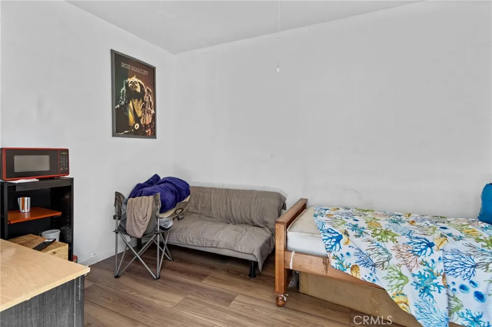 1154 Wilton Los Angeles, CA 90038