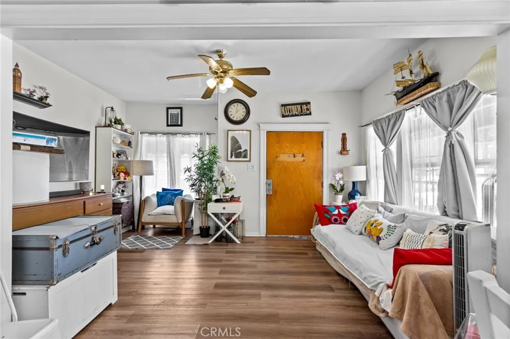 1154 Wilton Los Angeles, CA 90038