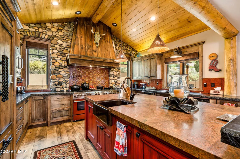 716 Aspen Spring Ranch Road Mammoth Lakes, CA 93546