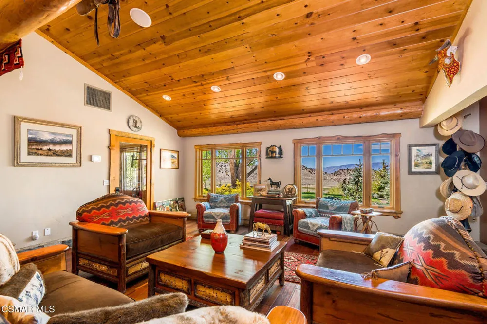 716 Aspen Spring Ranch Road Mammoth Lakes, CA 93546