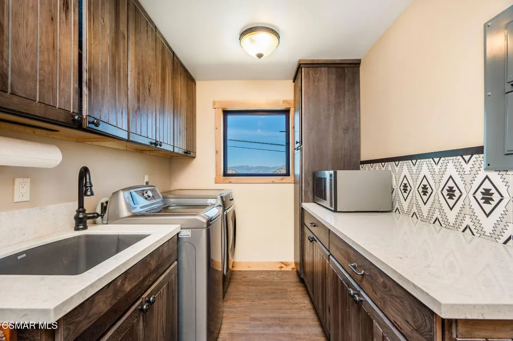 716 Aspen Spring Ranch Road Mammoth Lakes, CA 93546