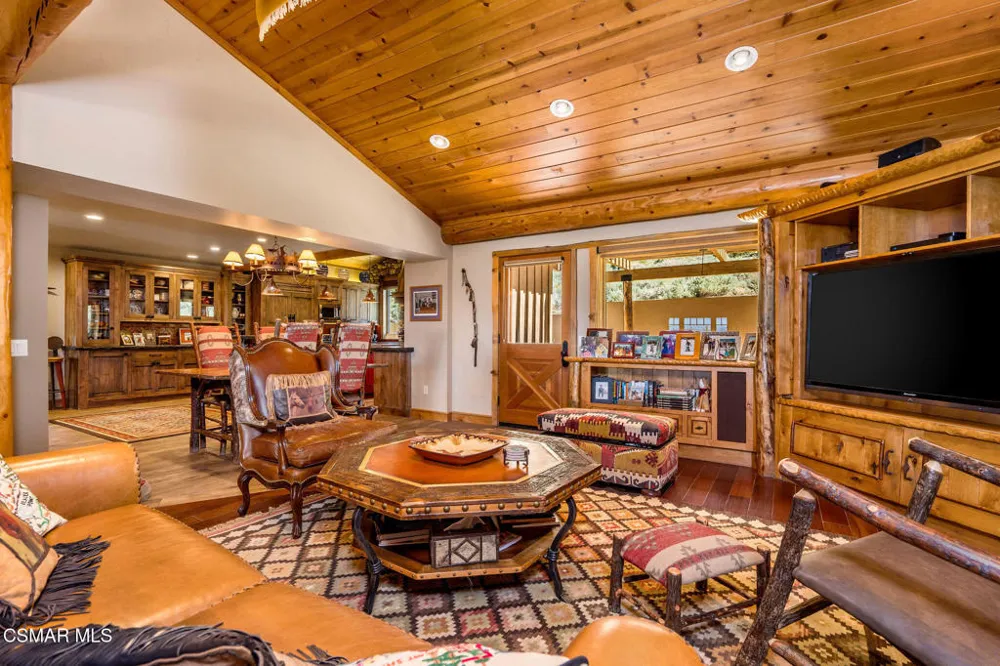 716 Aspen Spring Ranch Road Mammoth Lakes, CA 93546