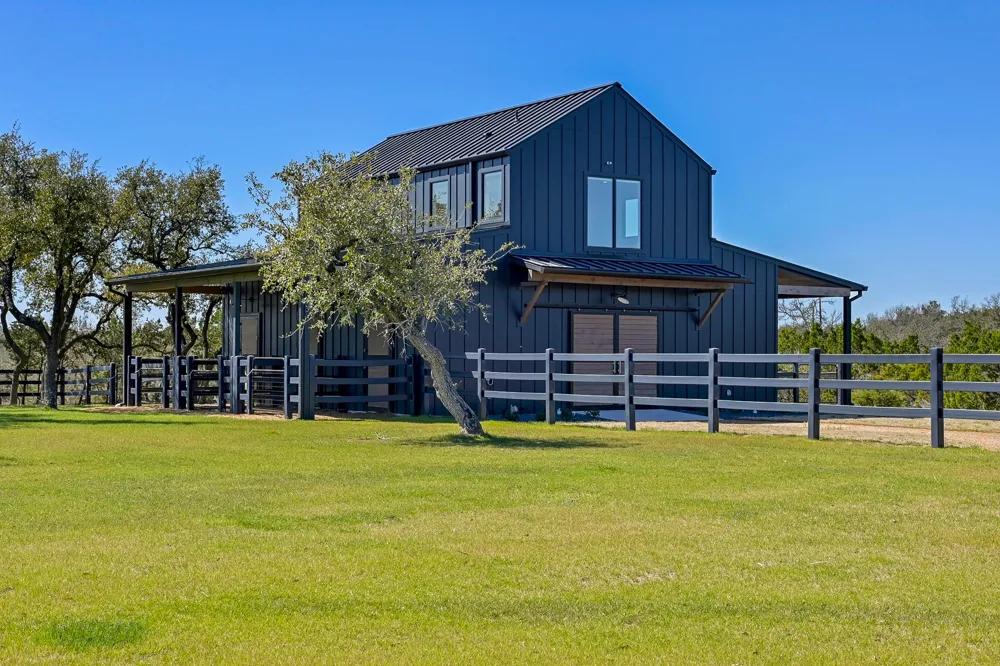 475 Happy Trail Dripping Springs, TX 78620