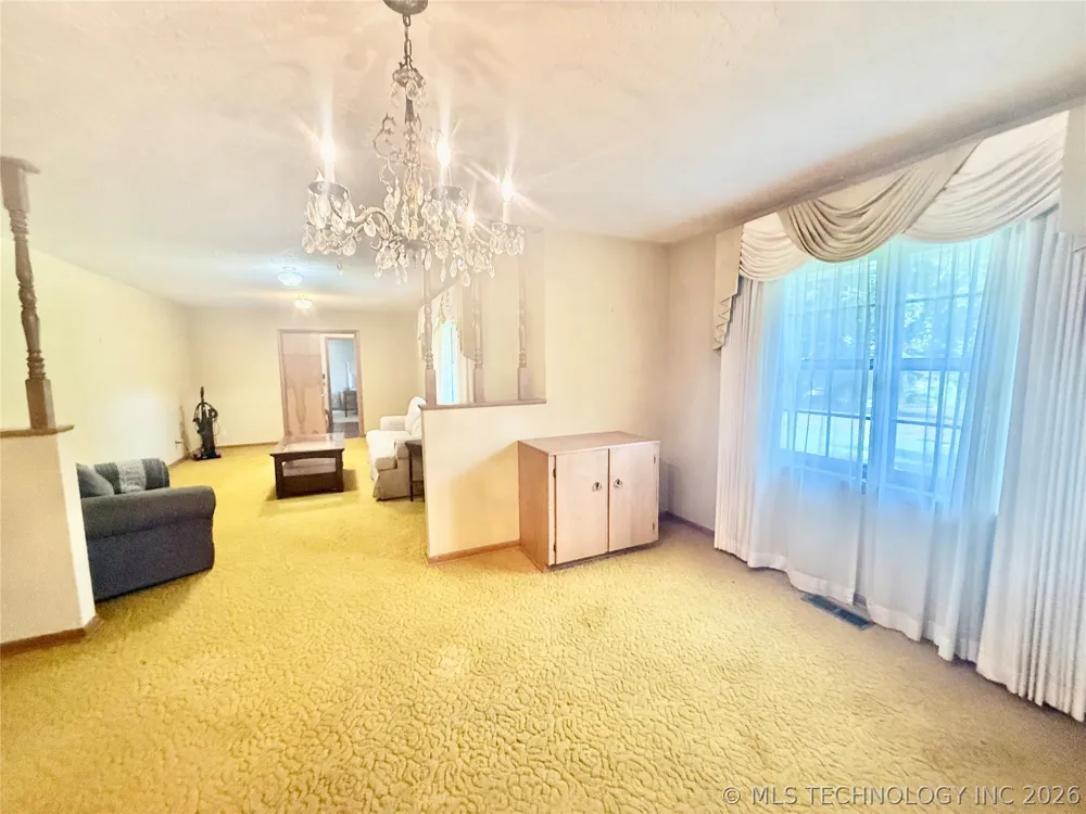 802 W Downing Street Tahlequah, OK 74464