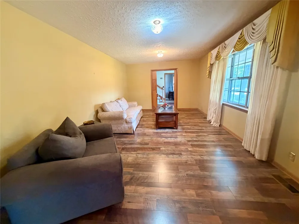 802 W Downing Street Tahlequah, OK 74464